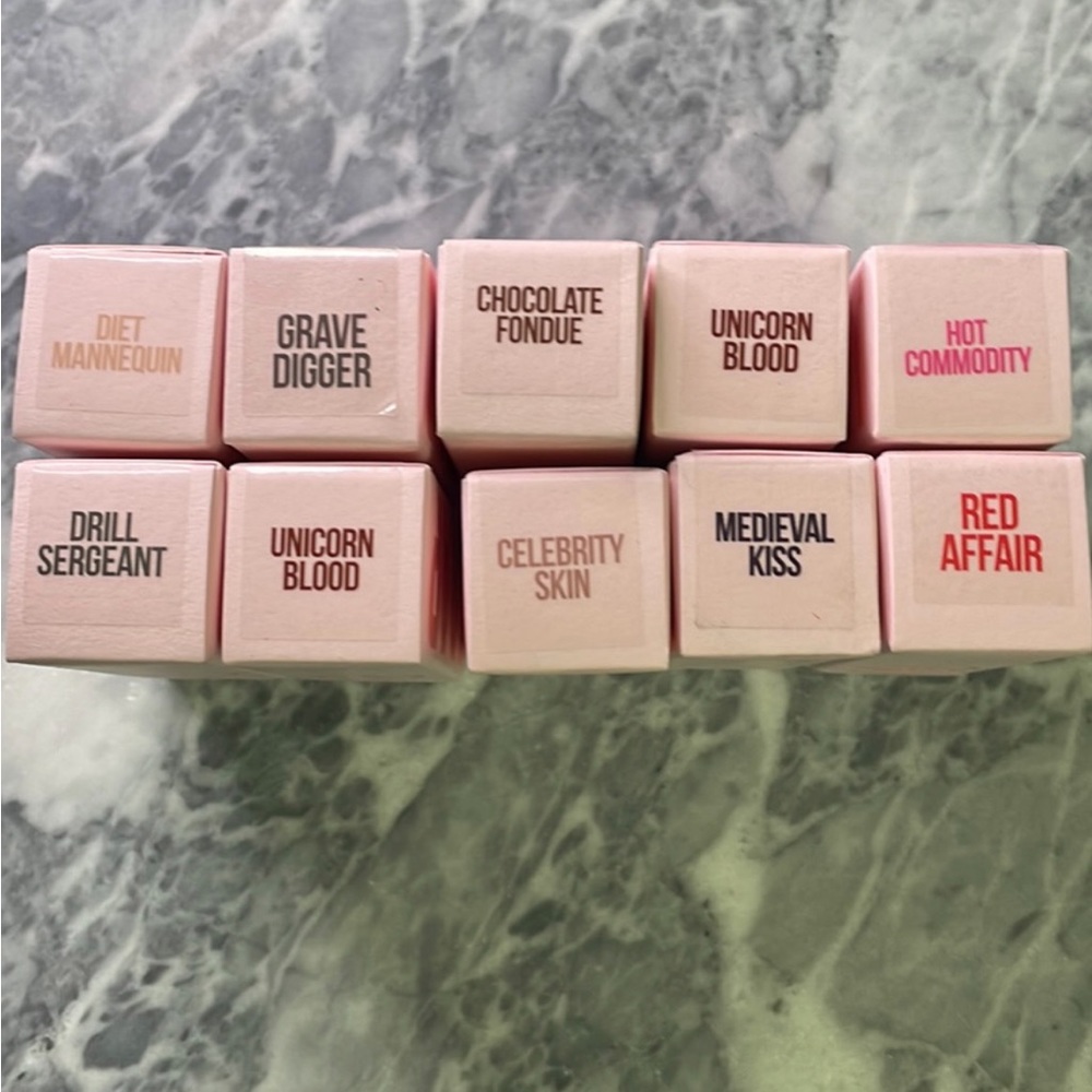 New Jeffree Star Velvet Trap Lipstick
